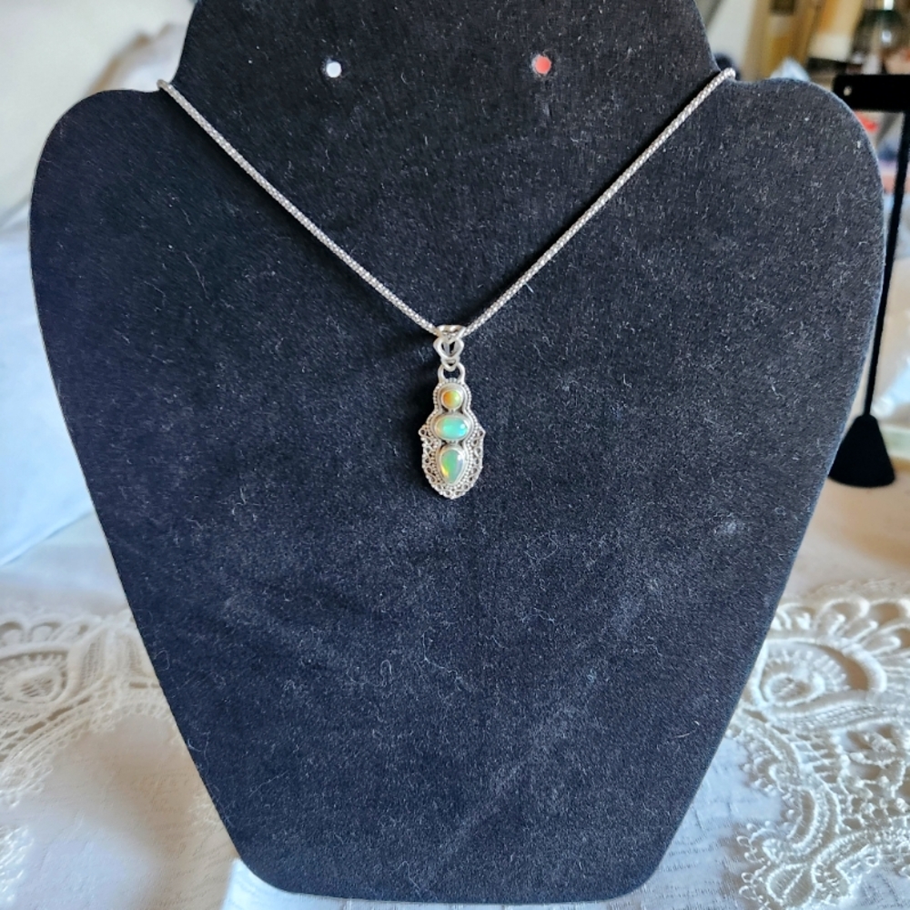 Women's 925 Natural Ethiopian Opal Cabachon Necklace on 925 Italy Popcorn Chain